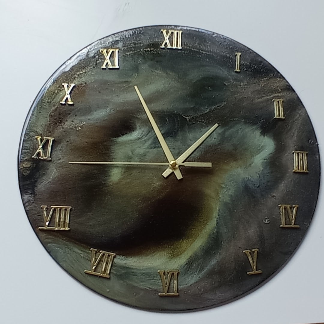 Laikrodis iš epoksidinės dervos 30cm.